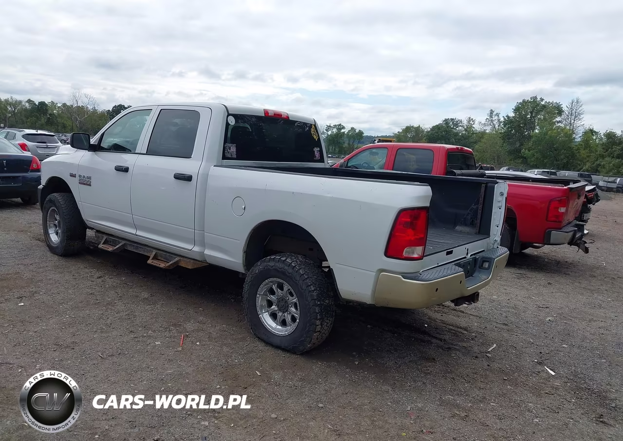 2017 Ram 2500 Tradesman 4X4 6'4 Box VIN:3C6UR5CJ6HG615434 - 3