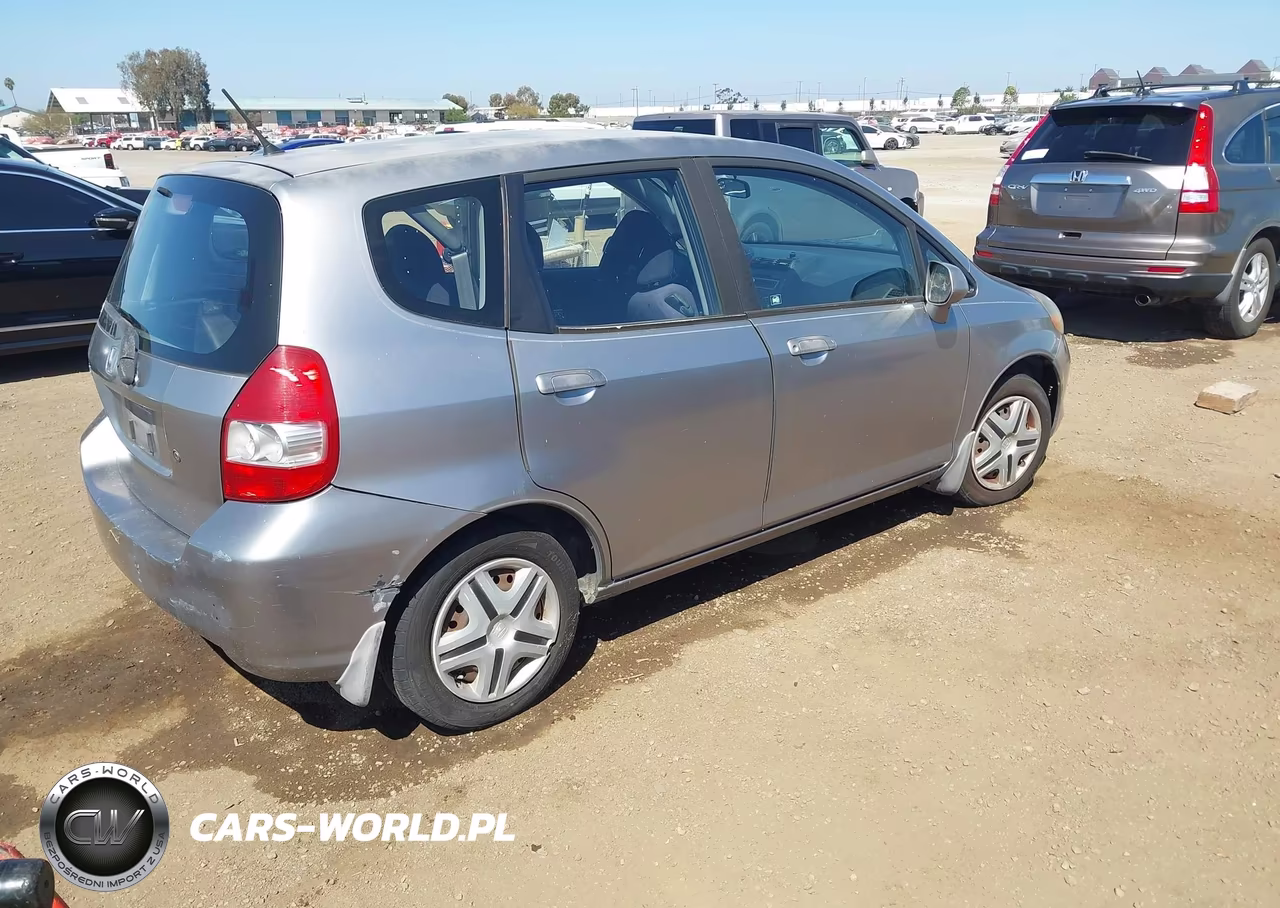 2008 Honda Fit VIN:JHMGD37498S012563 - 4
