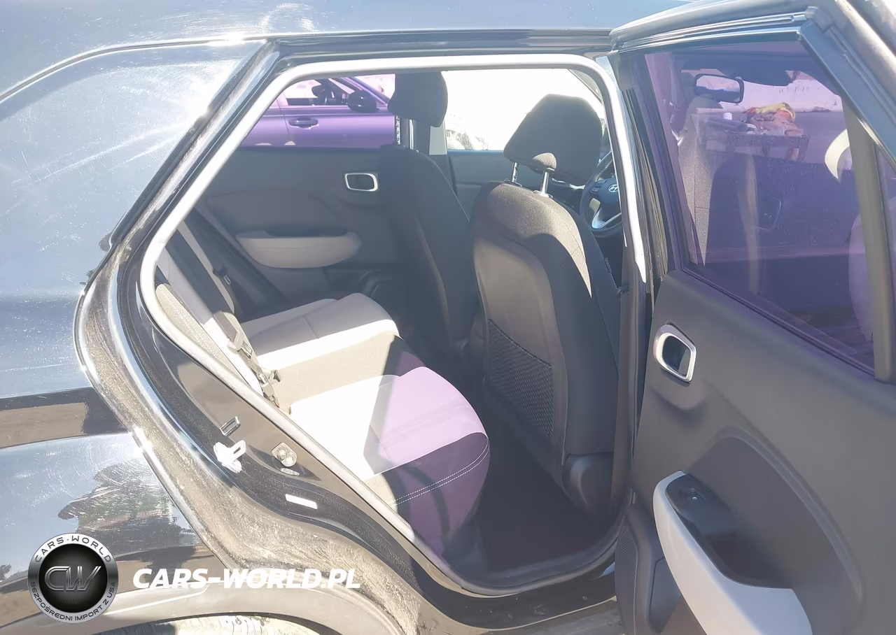 2022 Hyundai Venue Sel VIN:KMHRC8A3XNU171906 - 8
