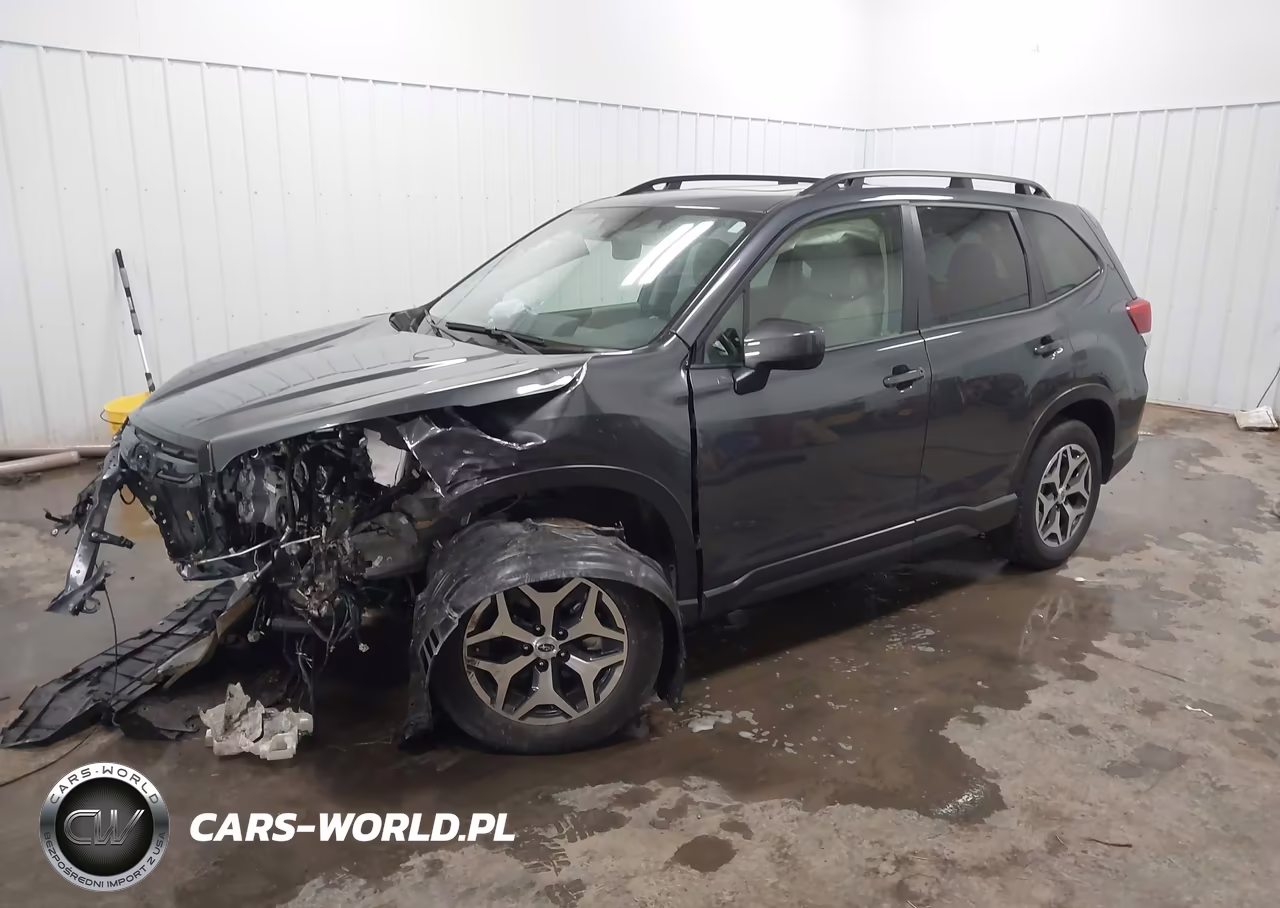2024 Subaru Forester Premium VIN:JF2SKADC3RH449301 - 2