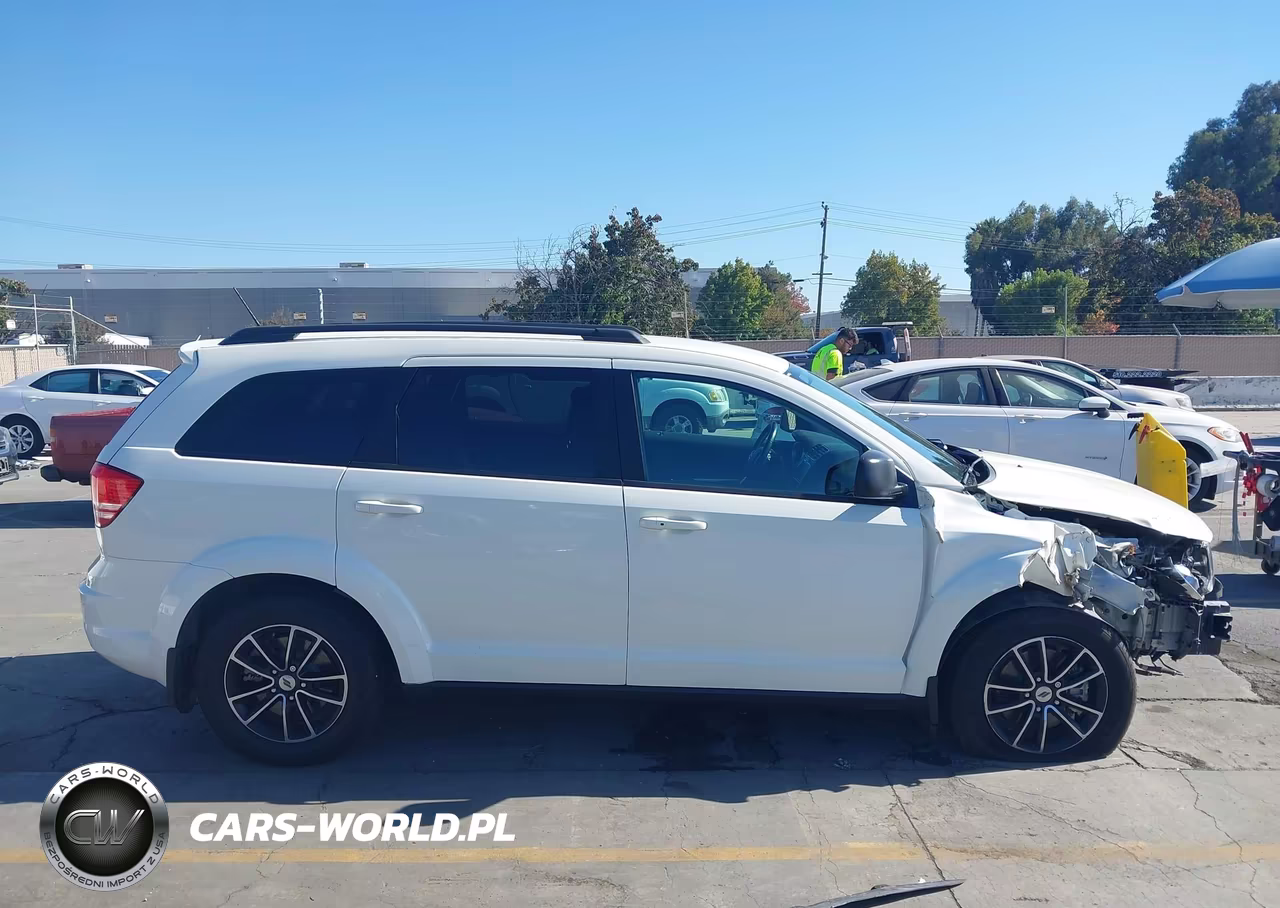 2018 Dodge Journey Se VIN:3C4PDCAB9JT322936 - 14