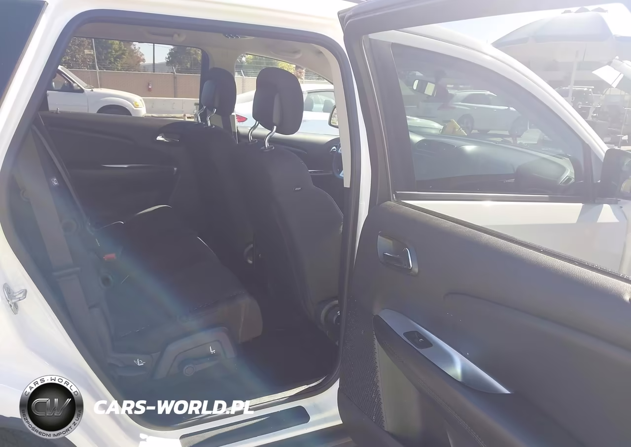 2018 Dodge Journey Se VIN:3C4PDCAB9JT322936 - 8