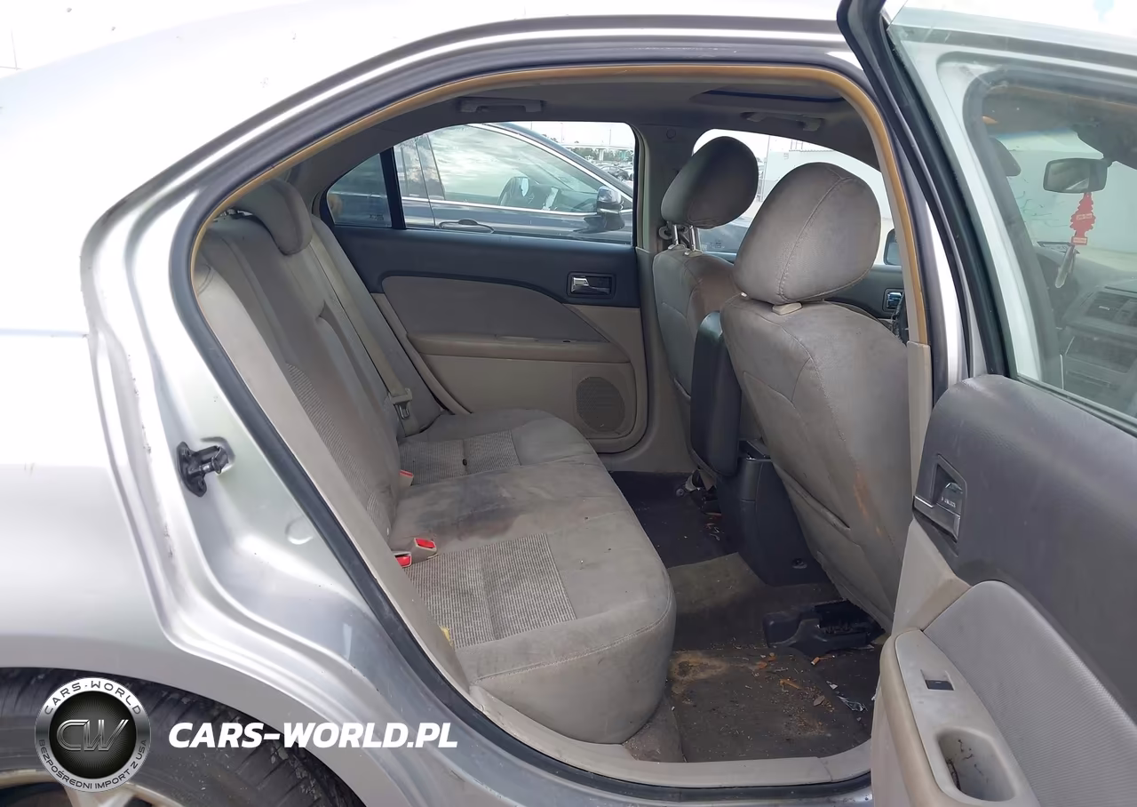 2012 Ford Fusion Se VIN:3FAHP0HA3CR143630 - 8