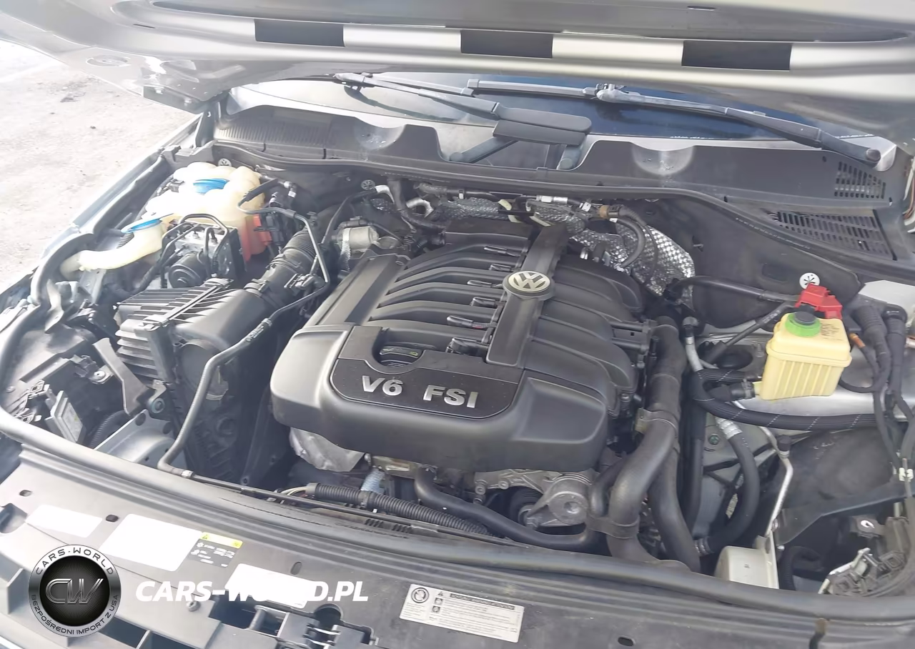 2014 Volkswagen Touareg 3.6L Sport VIN:WVGEF9BP9ED005762 - 10