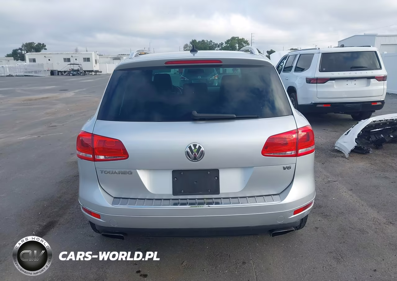 2014 Volkswagen Touareg 3.6L Sport VIN:WVGEF9BP9ED005762 - 16