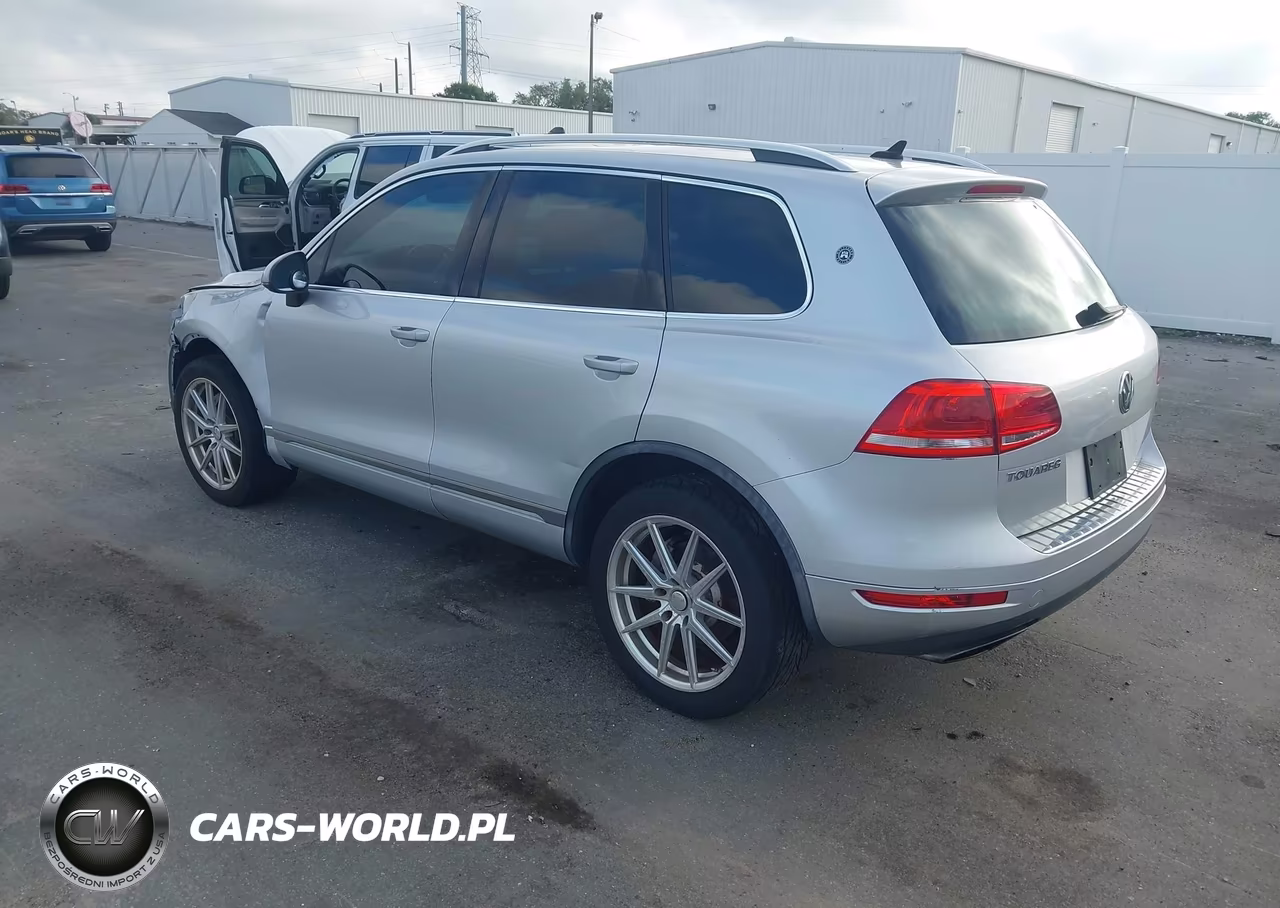 2014 Volkswagen Touareg 3.6L Sport VIN:WVGEF9BP9ED005762 - 3