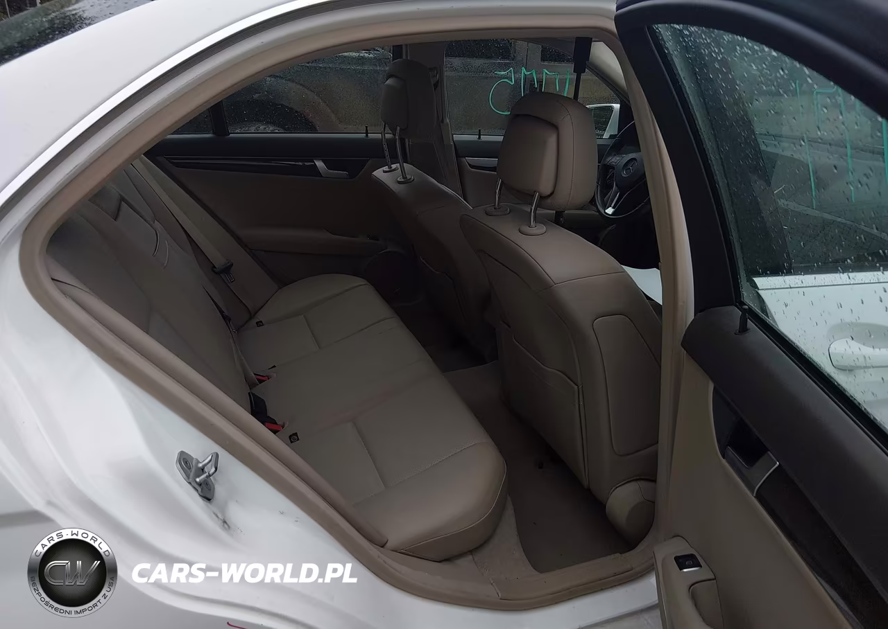 2014 Mercedes-Benz C 300 Sport 4Matic VIN:WDDGF8AB2EG237301 - 8