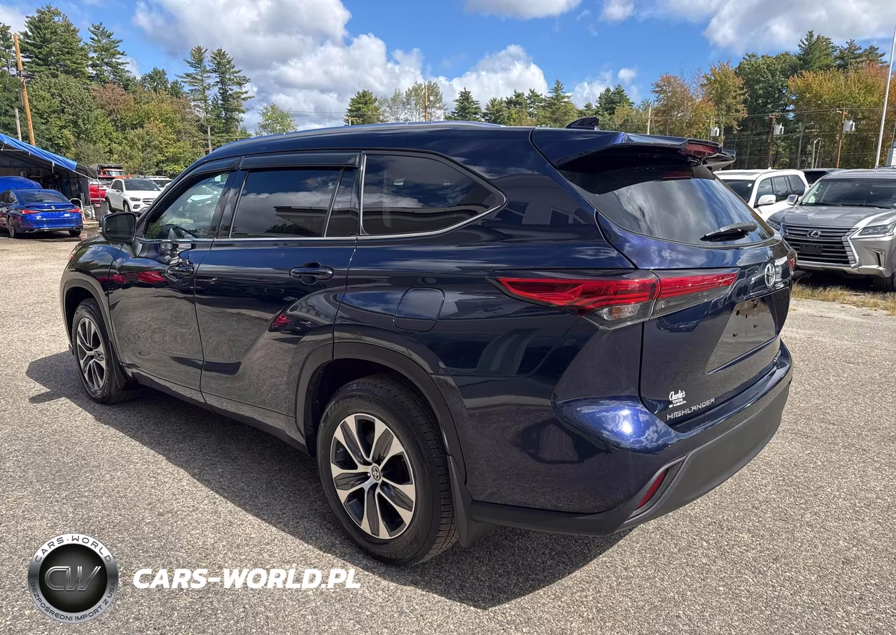 2021 Toyota Highlander Xle VIN:5TDGZRBH6MS553797 - 3