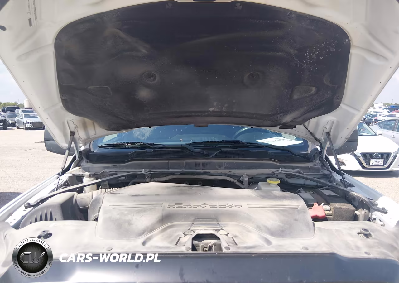 2023 Ram 3500 Tradesman VIN:3C63R2GJ2PG595671 - 10