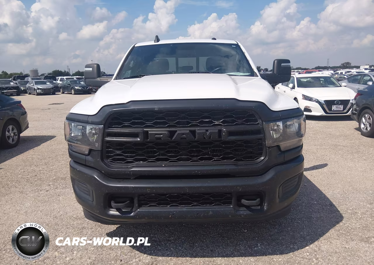 2023 Ram 3500 Tradesman VIN:3C63R2GJ2PG595671 - 11