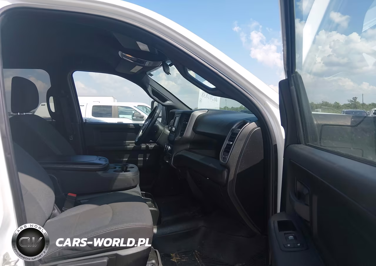 2023 Ram 3500 Tradesman VIN:3C63R2GJ2PG595671 - 5