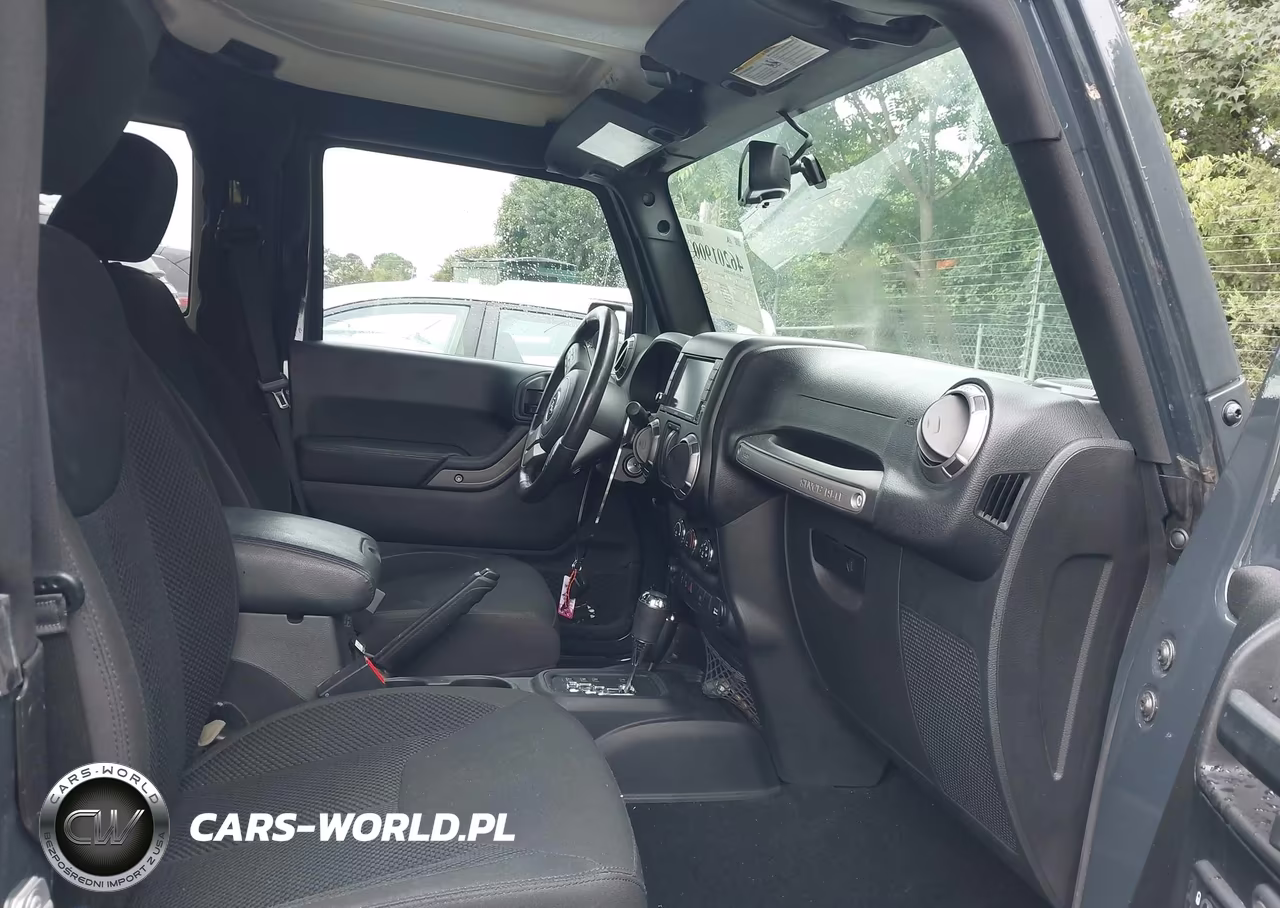2017 Jeep Wrangler Big Bear 4X4 VIN:1C4AJWAG4HL613894 - 5