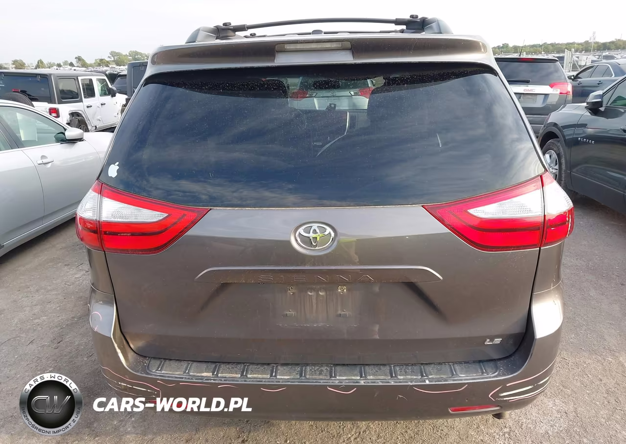 2015 Toyota Sienna Le 8 Passenger VIN:5TDKK3DC1FS593351 - 17