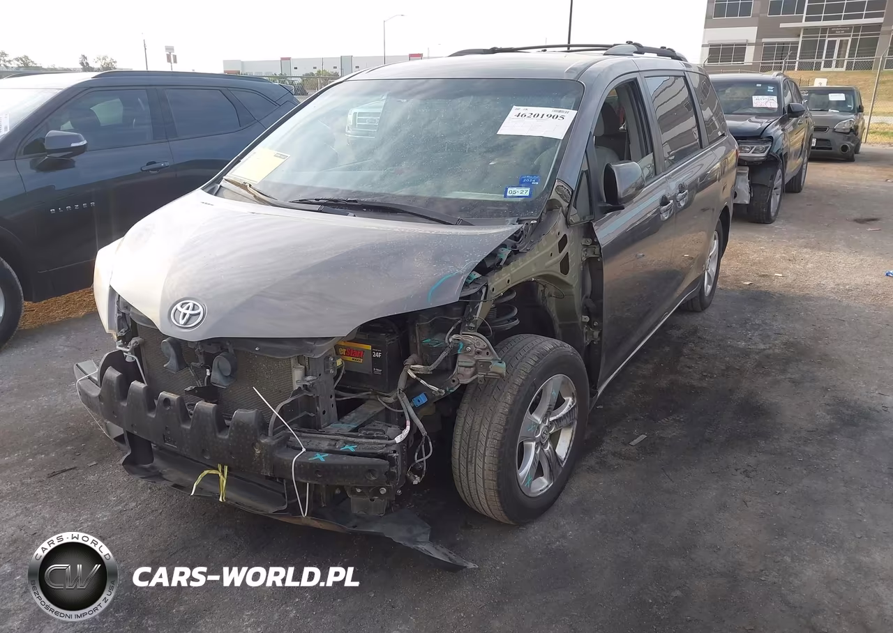 2015 Toyota Sienna Le 8 Passenger VIN:5TDKK3DC1FS593351 - 2