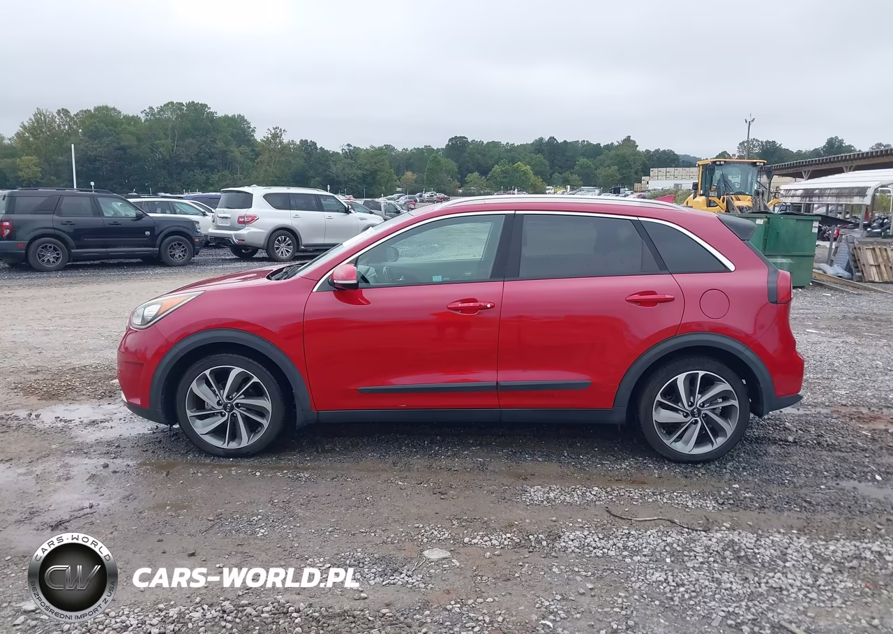 2018 Kia Niro Touring VIN:KNDCE3LC9J5120535 - 14