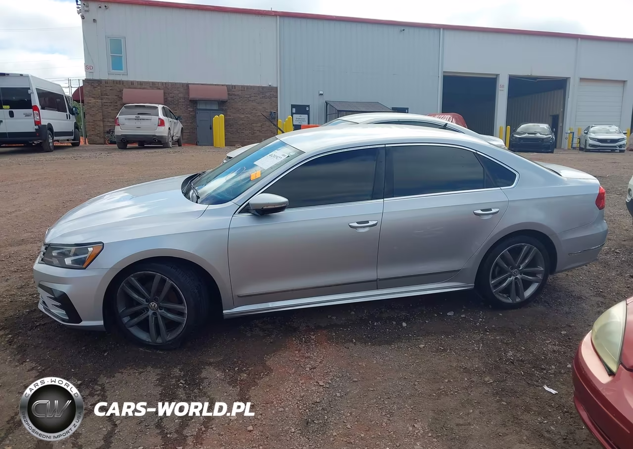 2016 Volkswagen Passat 1.8T R-Line VIN:1VWAT7A32GC049140 - 14