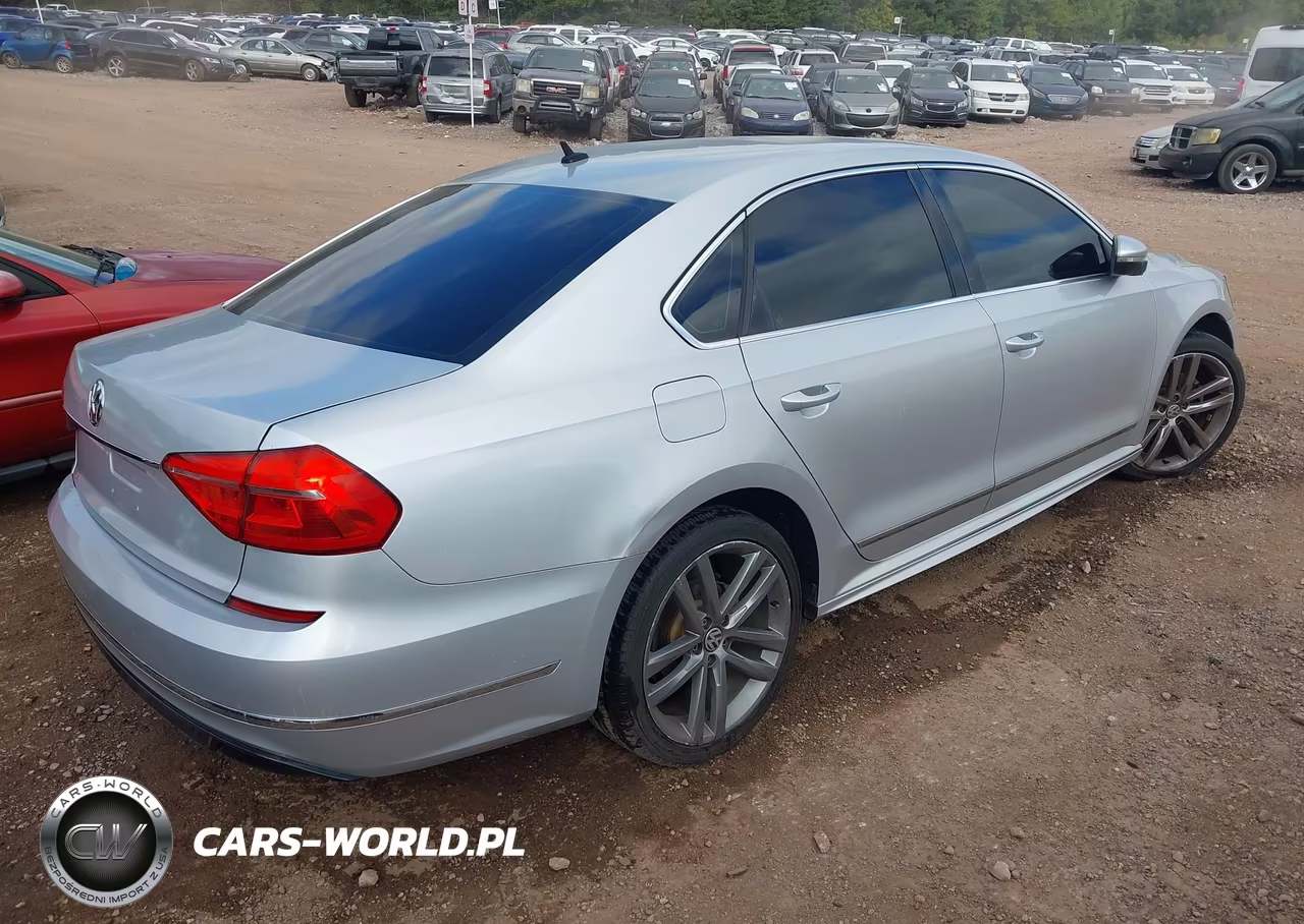 2016 Volkswagen Passat 1.8T R-Line VIN:1VWAT7A32GC049140 - 4