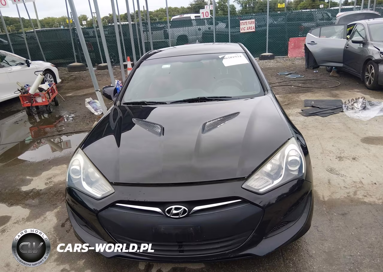 2013 Hyundai Genesis 2.0T R-Spec VIN:KMHHT6KD6DU111482 - 13