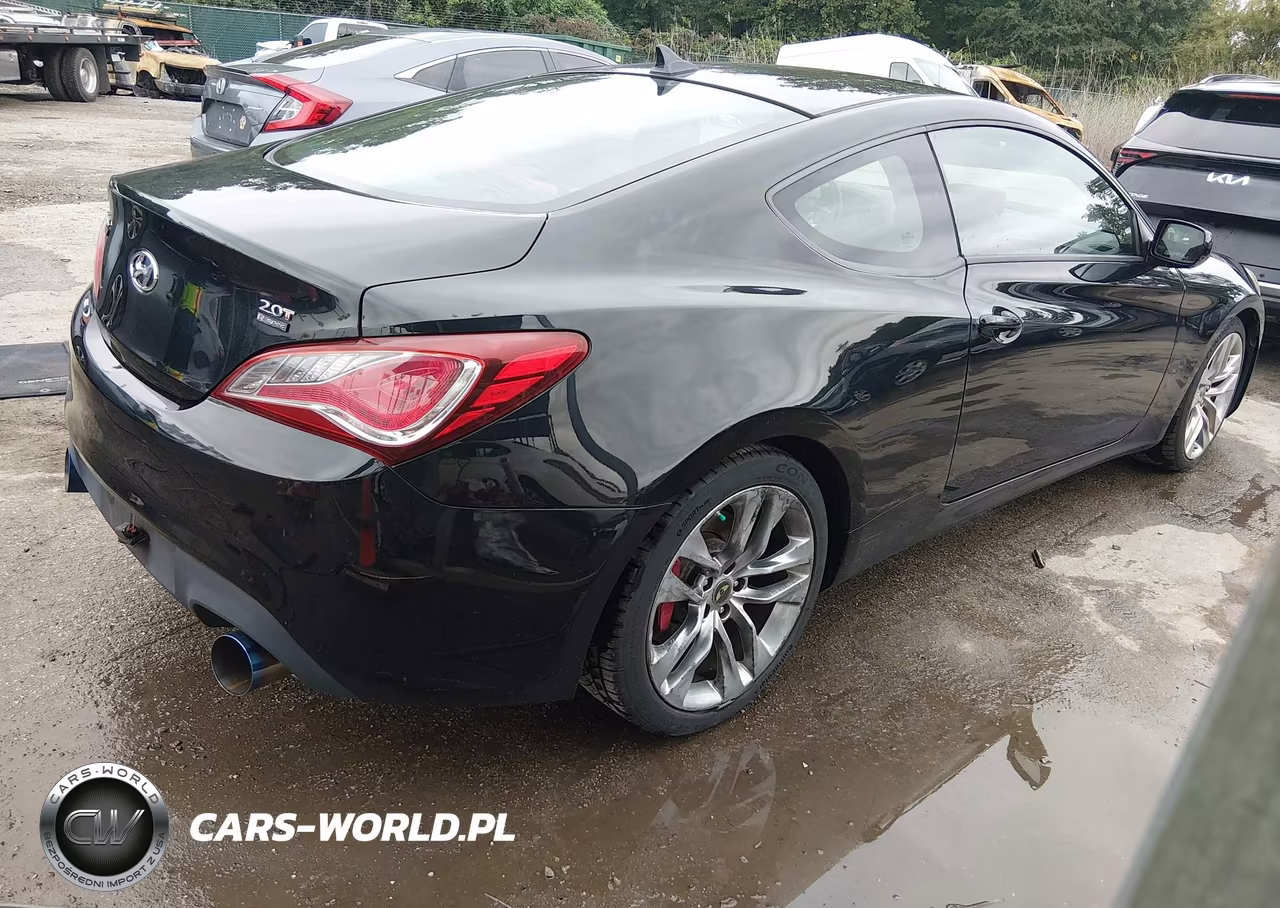 2013 Hyundai Genesis 2.0T R-Spec VIN:KMHHT6KD6DU111482 - 4