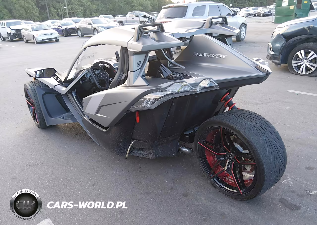 2018 Polaris Slingshot VIN:57XAAPFA2J8130155 - 3