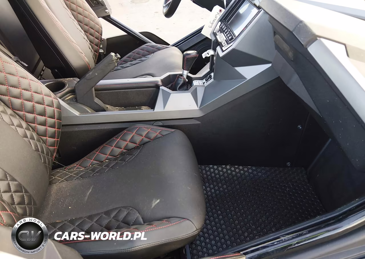 2018 Polaris Slingshot VIN:57XAAPFA2J8130155 - 5