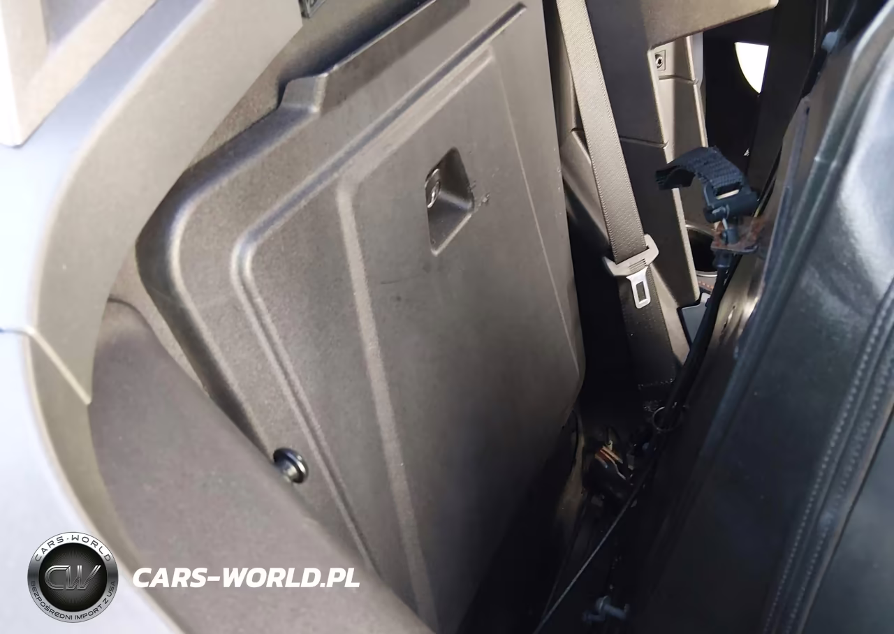 2018 Polaris Slingshot VIN:57XAAPFA2J8130155 - 8