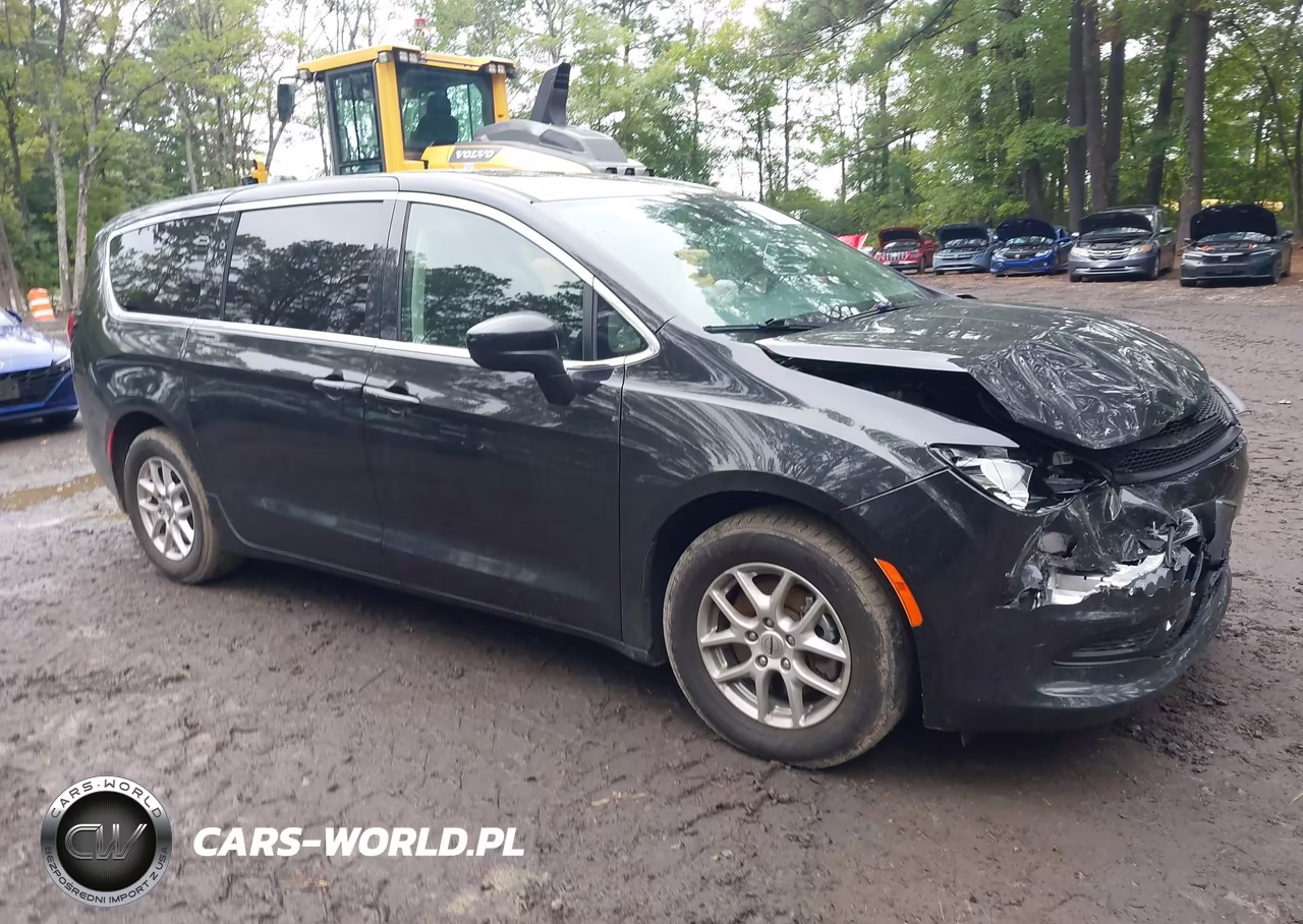 2022 Chrysler Voyager Lx – zdjęcie 1 z 16