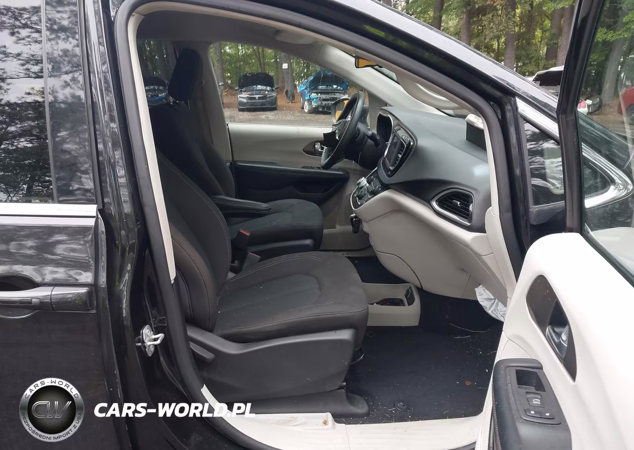 2022 Chrysler Voyager Lx VIN:2C4RC1CG5NR102825 - 5
