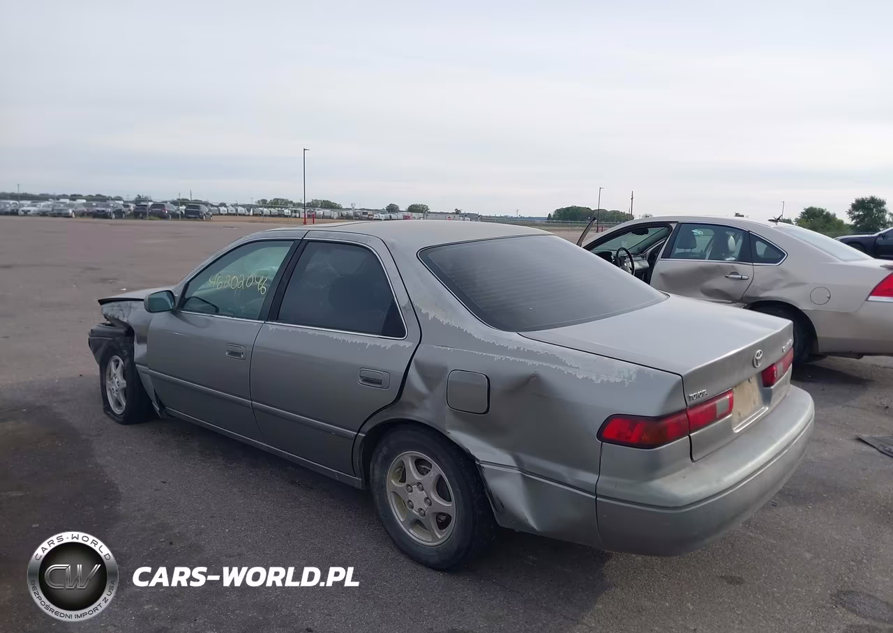 1998 Toyota Camry Xle VIN:JT2BG28K9W0140796 - 3