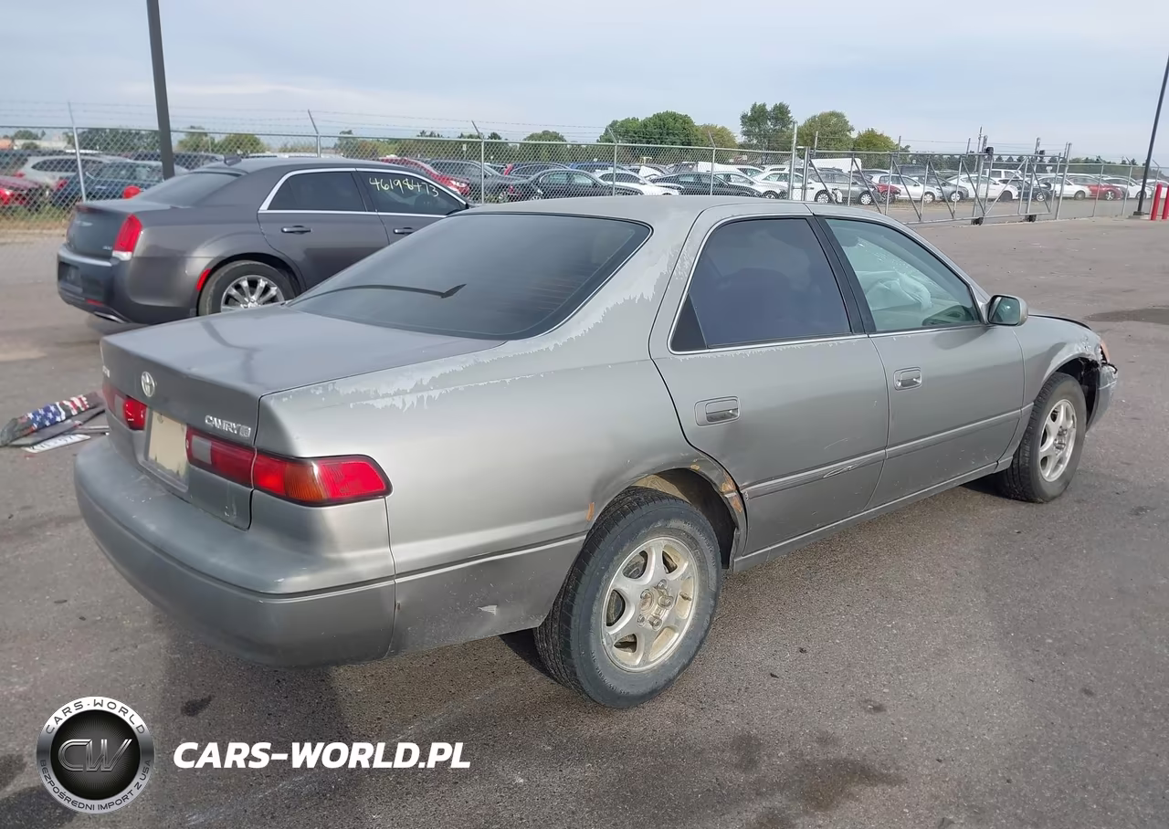 1998 Toyota Camry Xle VIN:JT2BG28K9W0140796 - 4