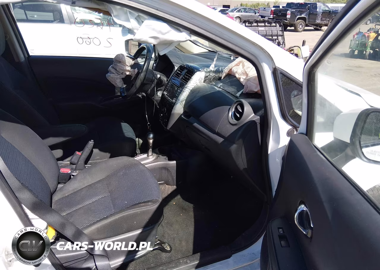 2016 Nissan Versa Note S (Sr)-S Plus-Sl-Sr-Sv VIN:3N1CE2CP5GL404222 - 5