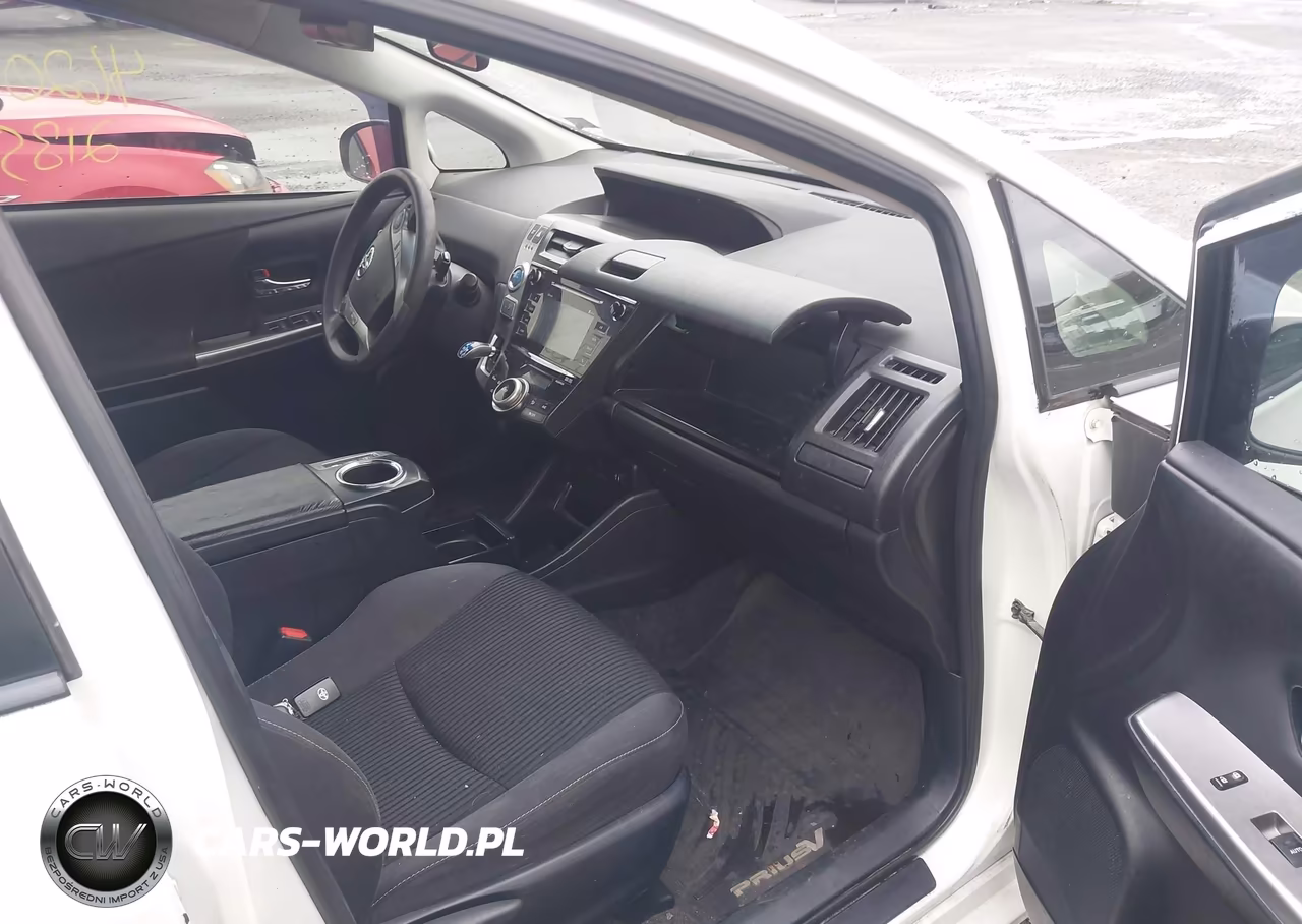 2015 Toyota Prius V Three VIN:JTDZN3EU0FJ026171 - 5