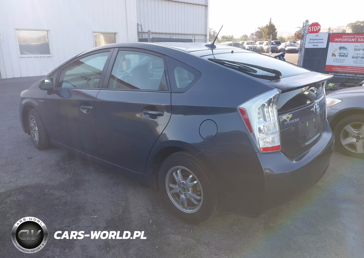 2011 Toyota Prius Four VIN:JTDKN3DUXB5304953 - 3
