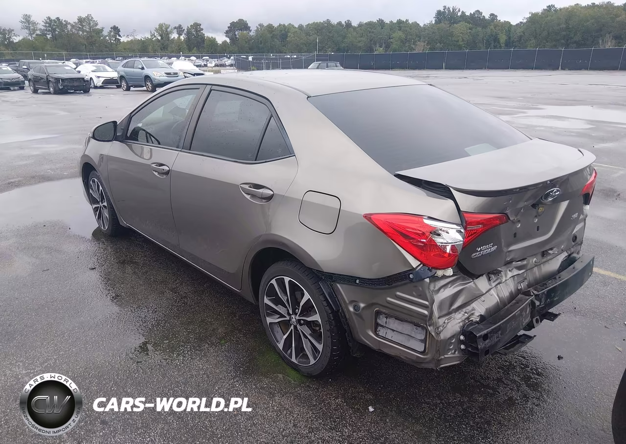 2018 Toyota Corolla Se VIN:5YFBURHE5JP783700 - 3