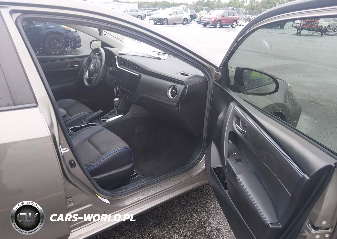 2018 Toyota Corolla Se VIN:5YFBURHE5JP783700 - 5