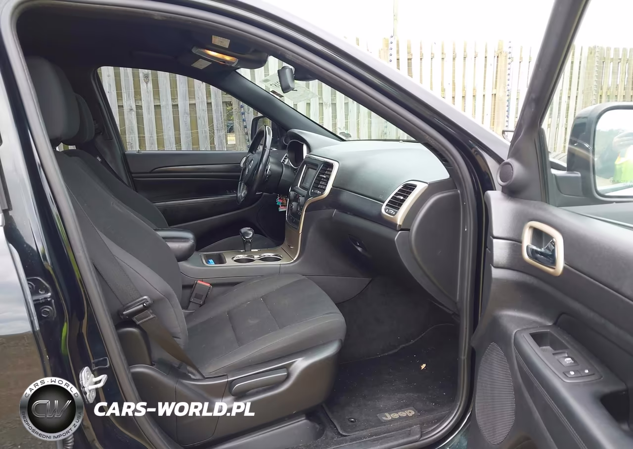 2014 Jeep Grand Cherokee Laredo VIN:1C4RJFAG4EC179068 - 5