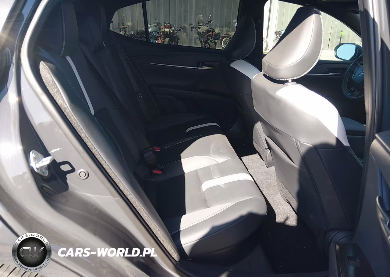 2026 Toyota Camry Se VIN:4T1DAACK3TU695147 - 8