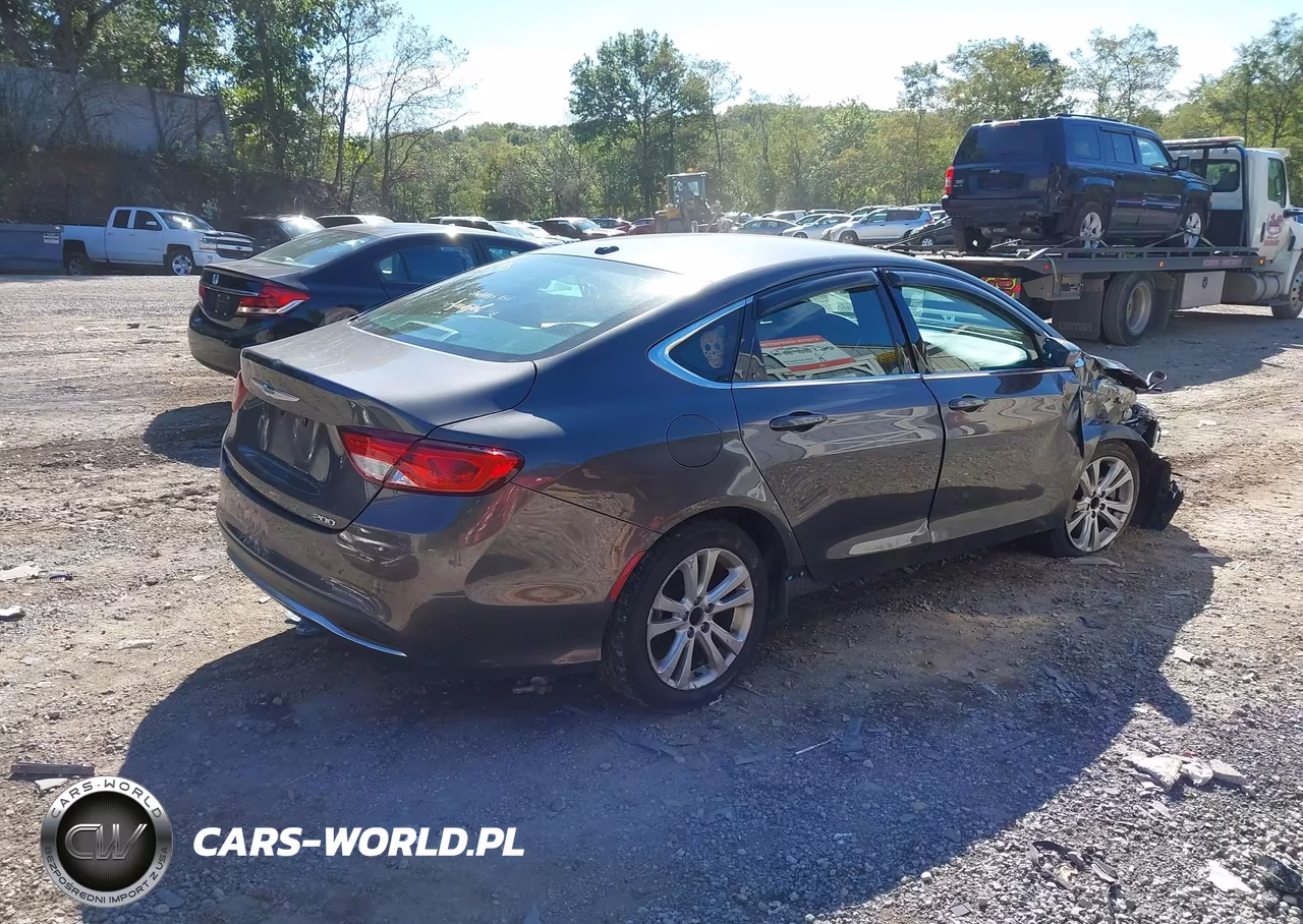 2015 Chrysler 200 Limited VIN:1C3CCCAB3FN541839 - 4