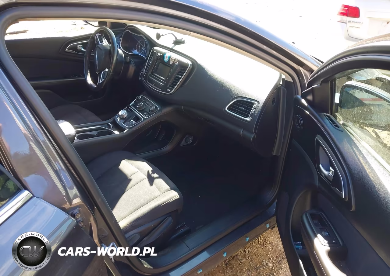 2015 Chrysler 200 Limited VIN:1C3CCCAB3FN541839 - 5