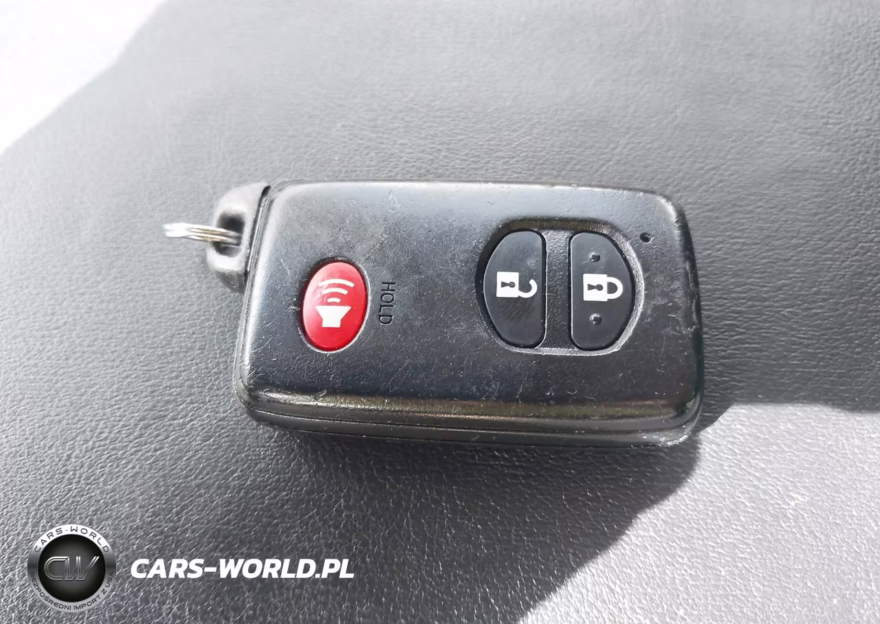 2015 Toyota Prius V Three VIN:JTDZN3EU3FJ039660 - 11