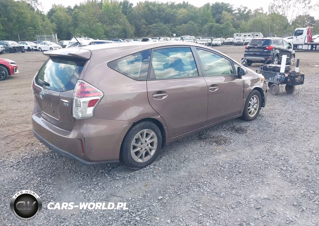 2015 Toyota Prius V Three VIN:JTDZN3EU3FJ039660 - 4
