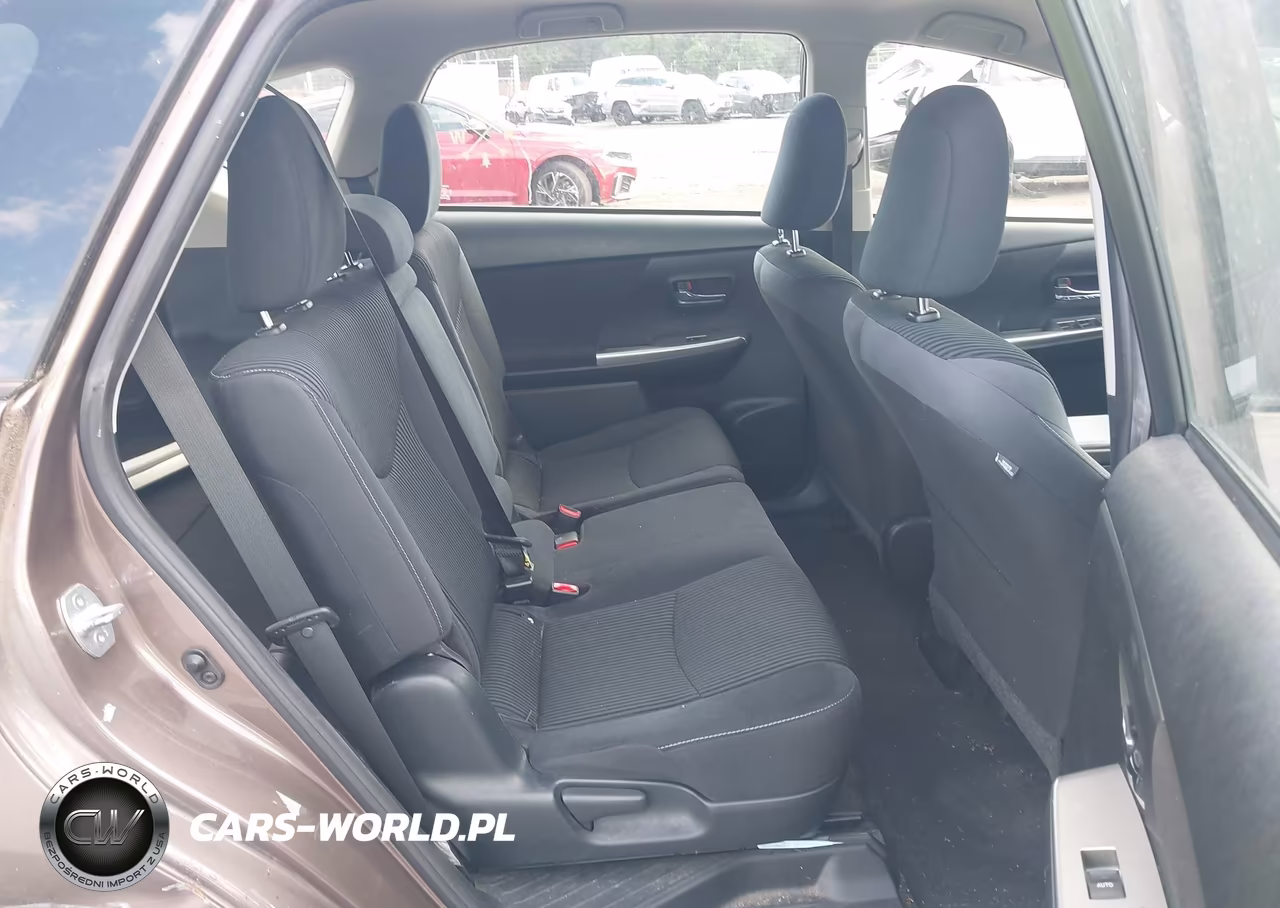 2015 Toyota Prius V Three VIN:JTDZN3EU3FJ039660 - 8
