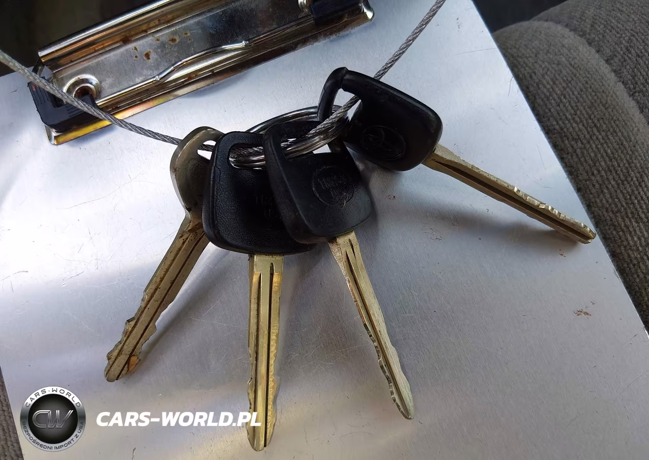 1999 Toyota Camry Ce VIN:4T1BG22K9XU528147 - 11