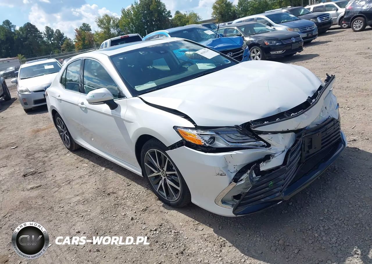 2023 Toyota Camry Xle Hybrid – zdjęcie 1 z 16