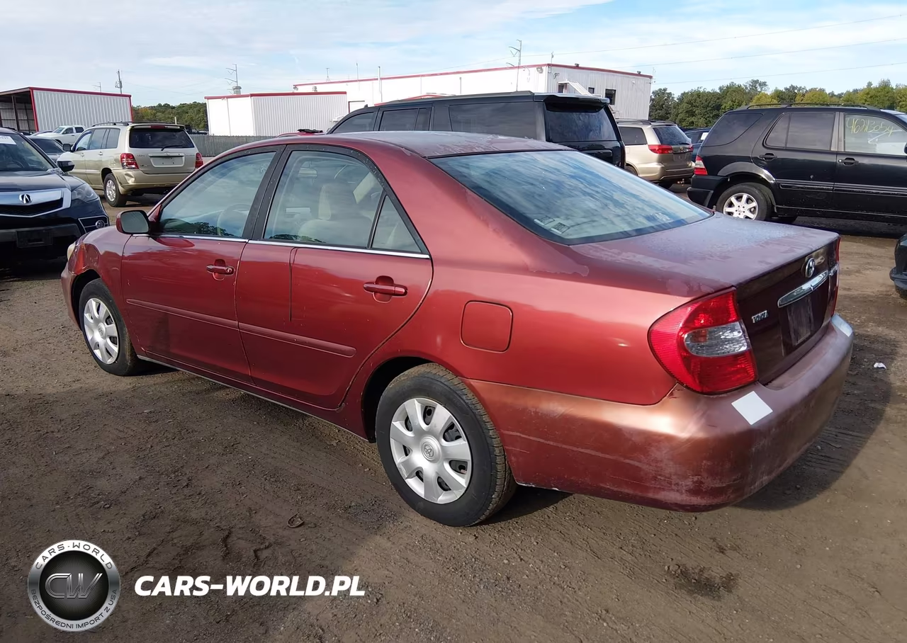 2004 Toyota Camry Le VIN:4T1BE32K04U379635 - 3