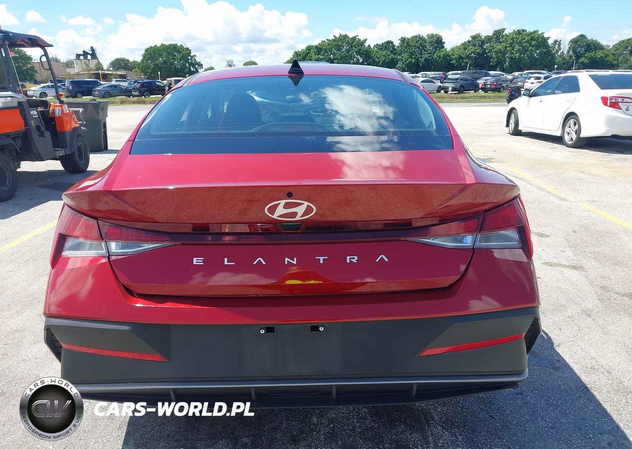 2025 Hyundai Elantra Se VIN:KMHLL4DG9SU044573 - 16
