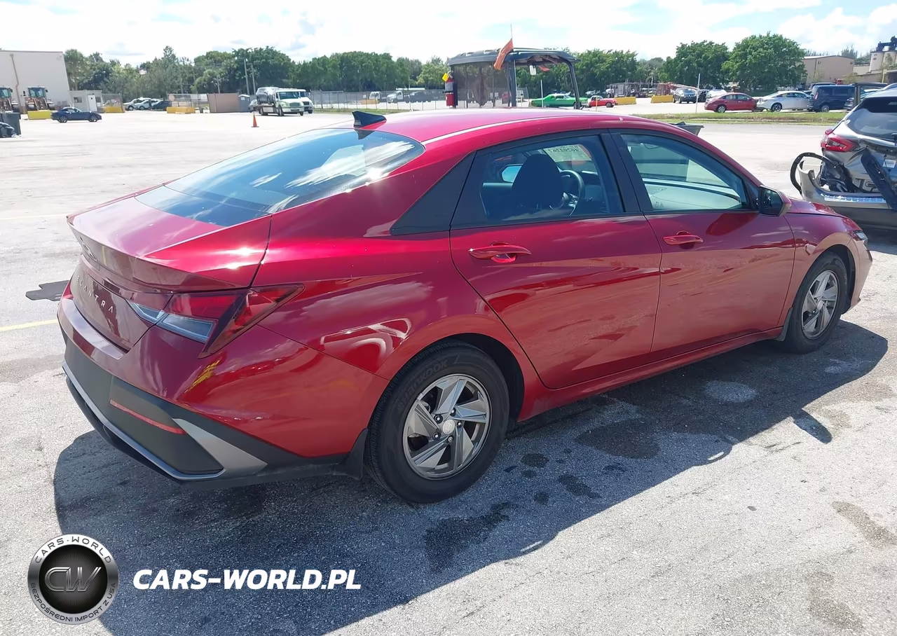 2025 Hyundai Elantra Se VIN:KMHLL4DG9SU044573 - 4