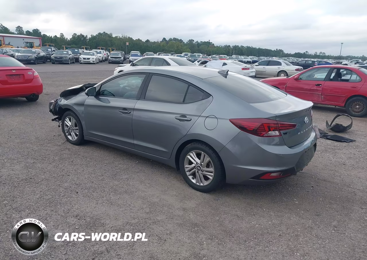 2019 Hyundai Elantra Sel VIN:5NPD84LF1KH465099 - 3