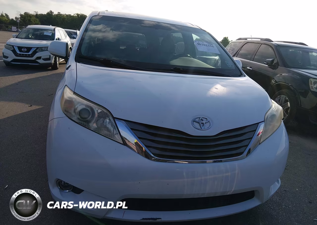 2011 Toyota Sienna Xle V6 VIN:5TDYK3DC7BS163988 - 12