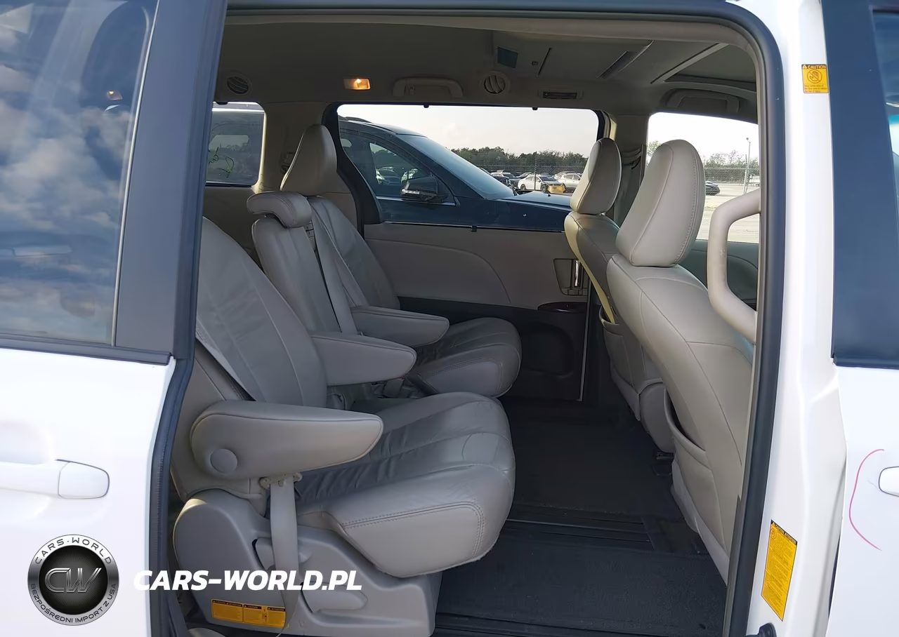2011 Toyota Sienna Xle V6 VIN:5TDYK3DC7BS163988 - 8